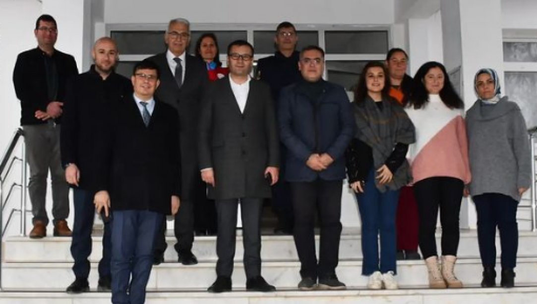 Yatağan Kaymakamı Sn. Mustafa Emre Kılıç, Belediye Başkanı Sn. Mustafa Toksöz ve İlçe Milli Eğitim Müdürü Sn. Osman Alemdar okul ziyaretlerini gerçekleştirdiler